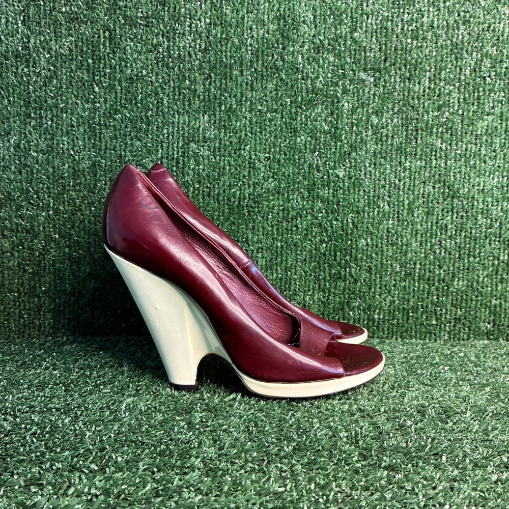 Marc Jacobs Leather Peep Toe Sculptural Wedge Heel Y2K Pump Burgundy Womens 6.5